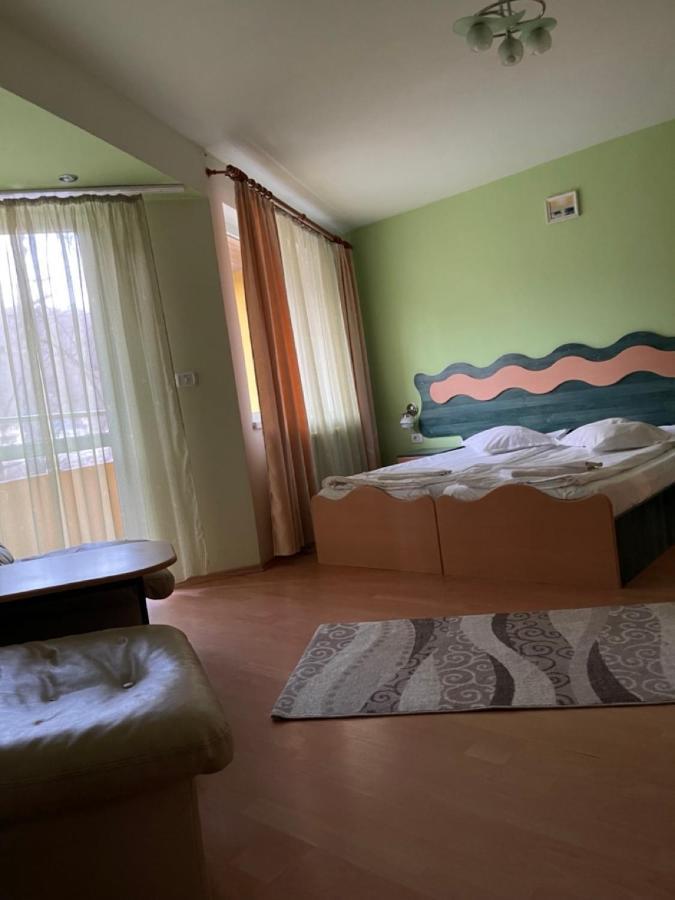 Pensiunea Izvoare Olanesti 3*** 招待所